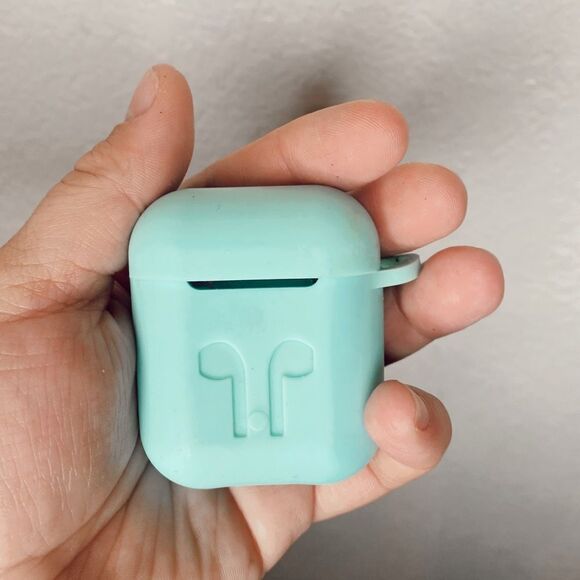 AirPods Case Menthol Color - Picture 2 of 5